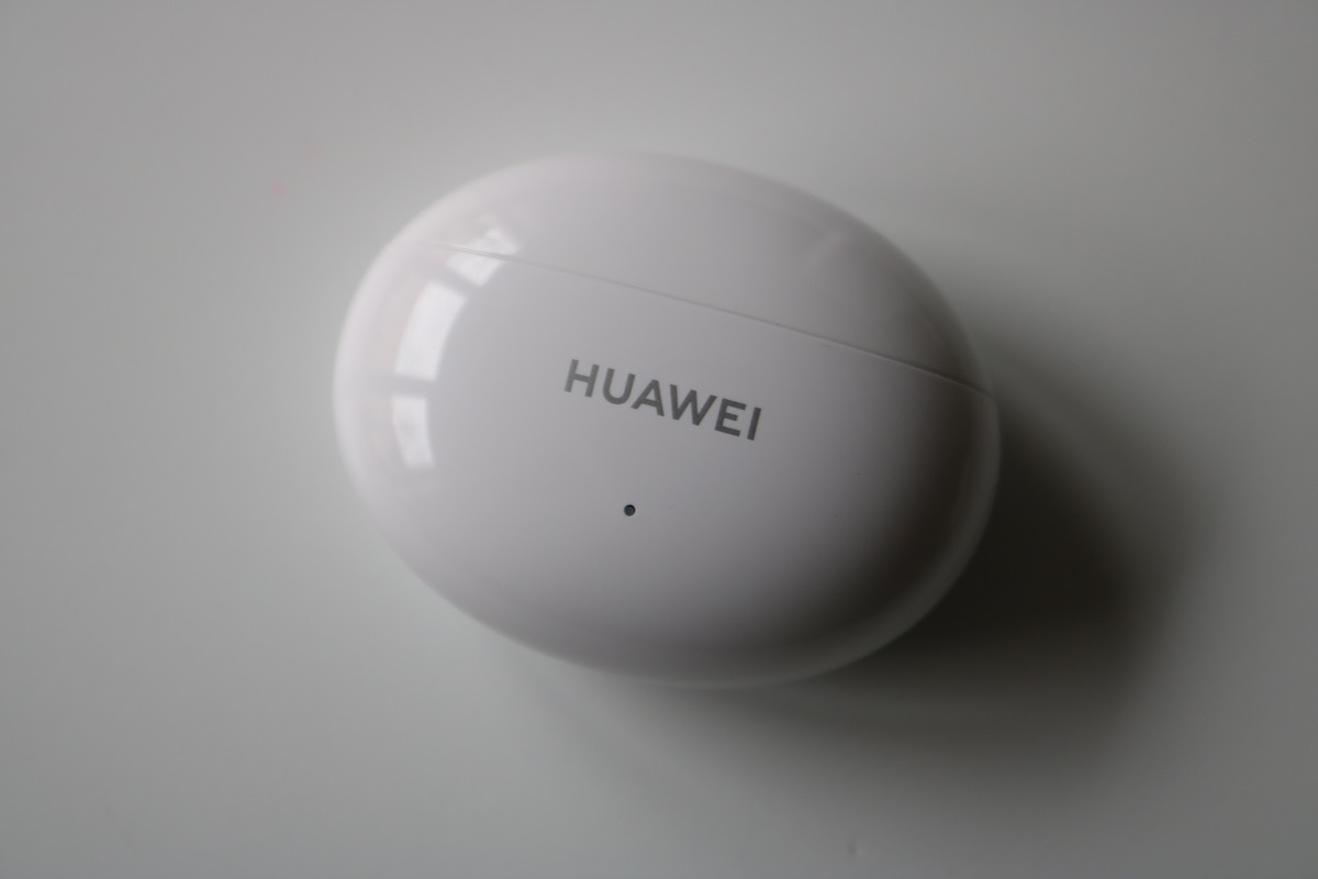 Обзор беспроводных наушников Huawei FreeBuds 4i. Активное шумоподавление и до 10 часов работы на одном заряде - VENDEE