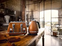 Чайник DeLonghi KBOV 2001.BW купить по лучшей цене